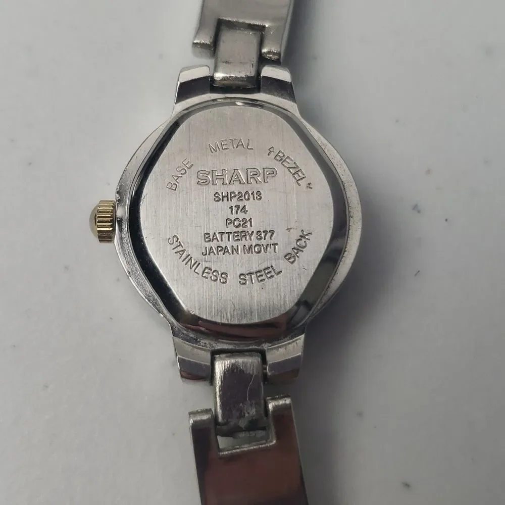 Sharp Watch  - Picture 6 of 6